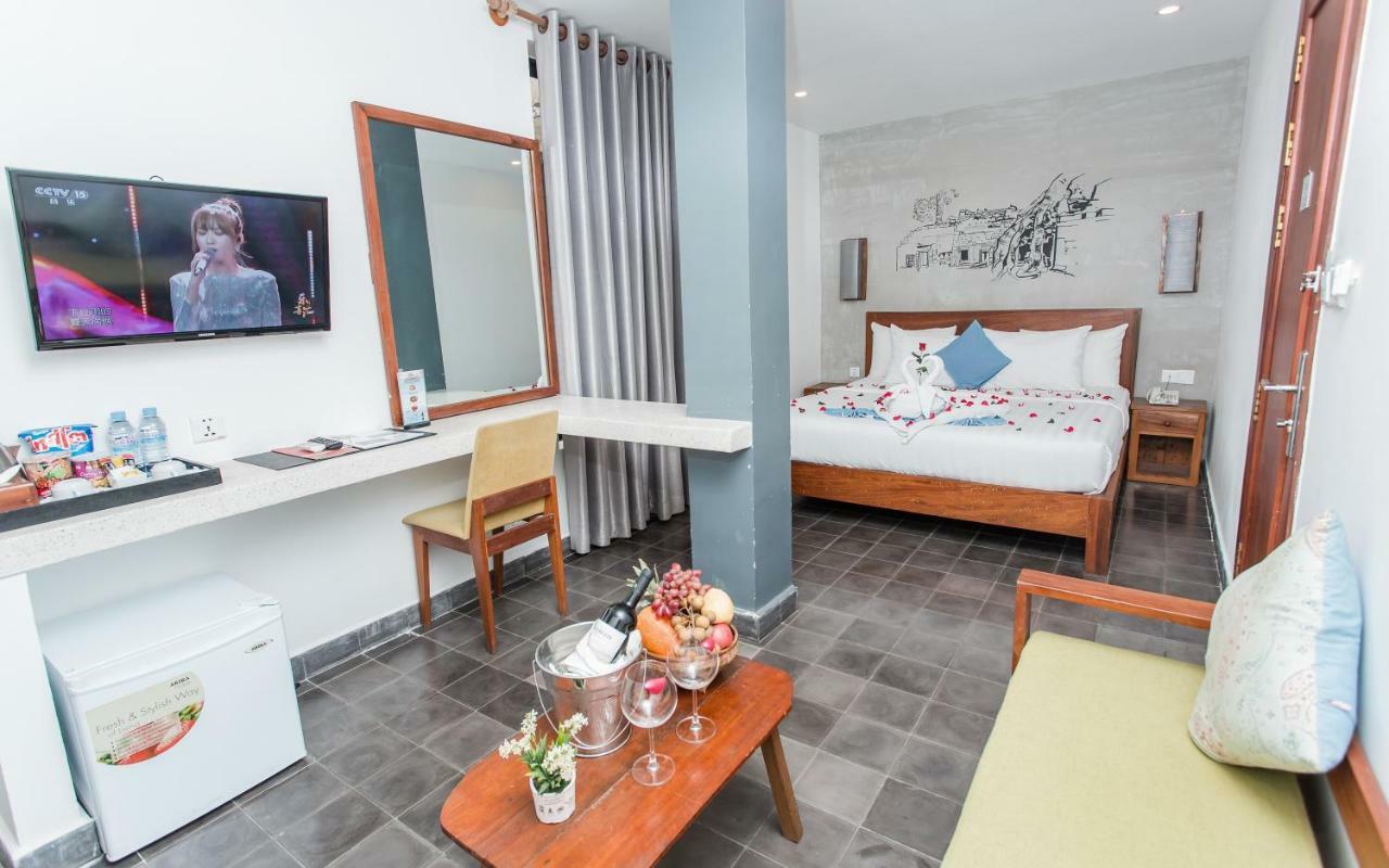 Home Chic Hotel Phnom Penh Exterior foto