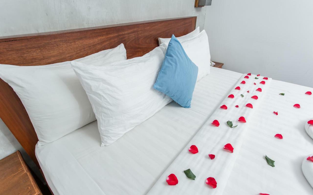 Home Chic Hotel Phnom Penh Exterior foto